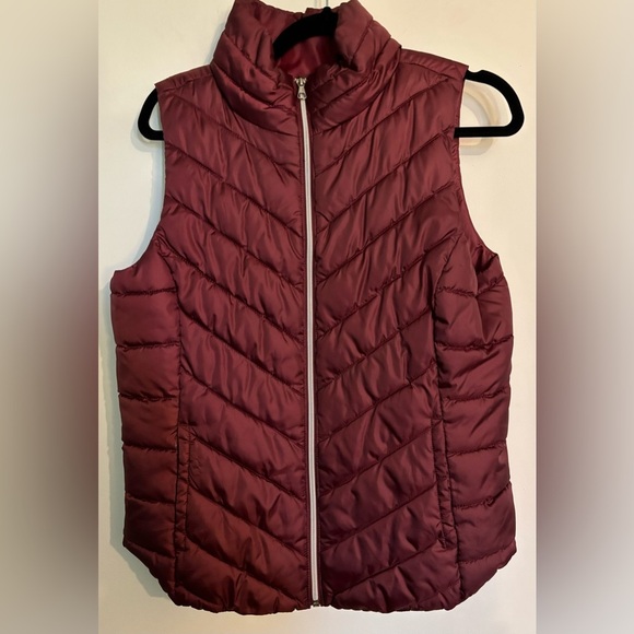 So Authentic American Heritage Womens Junior Sz L Burgundy Puffer Vest Polyester - Picture 1 of 7